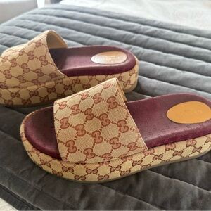 Gucci Women's original platform ruggine slides sandal
